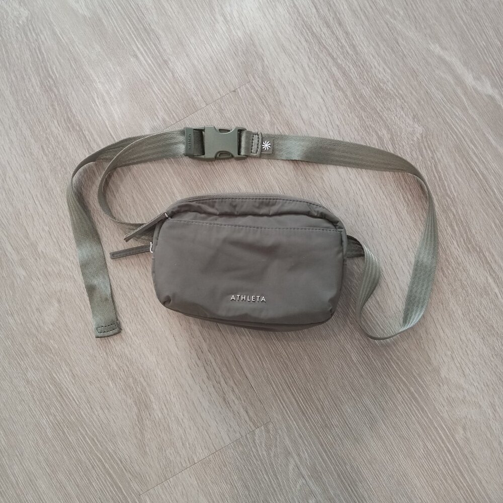 GREAT Small Athleta Dark Green Belt Bag